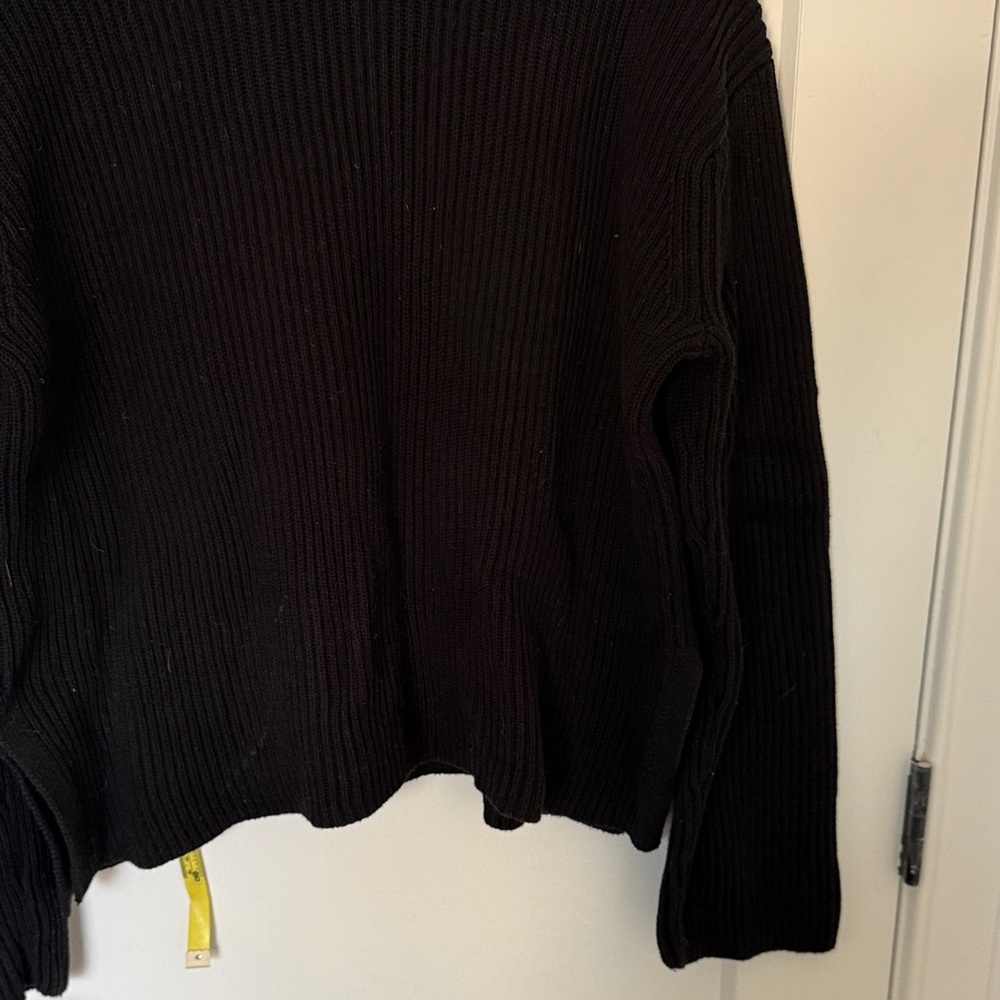 GAP Women's Classic Black Turtleneck Sweater 100% cotton - Picture 3 of 6